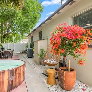 The Cypress House - 2 Bedrooms 2 Bath - Walk To Pickle Ball And Basketball Court Tampa